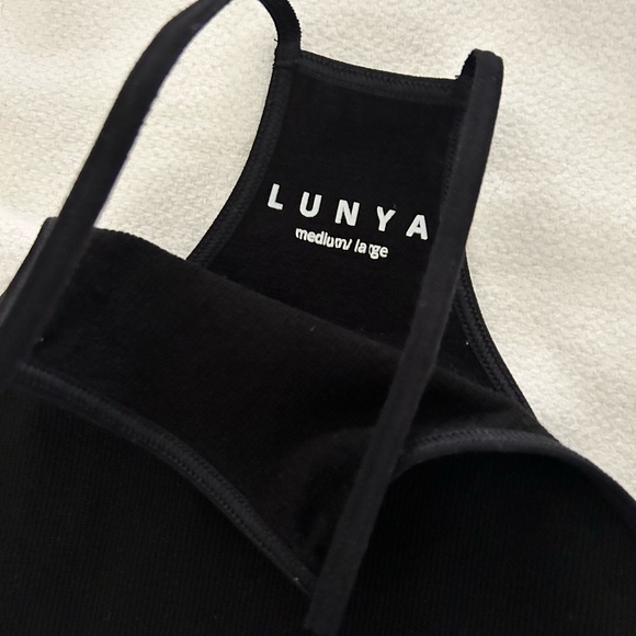Lunya Seamless High Neck Crop
Bralette - Picture 4 of 6